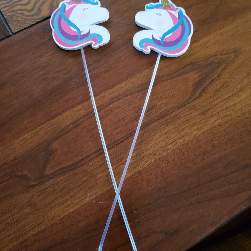 Party City Unicorn Center Pieces - Picture 2 of 2